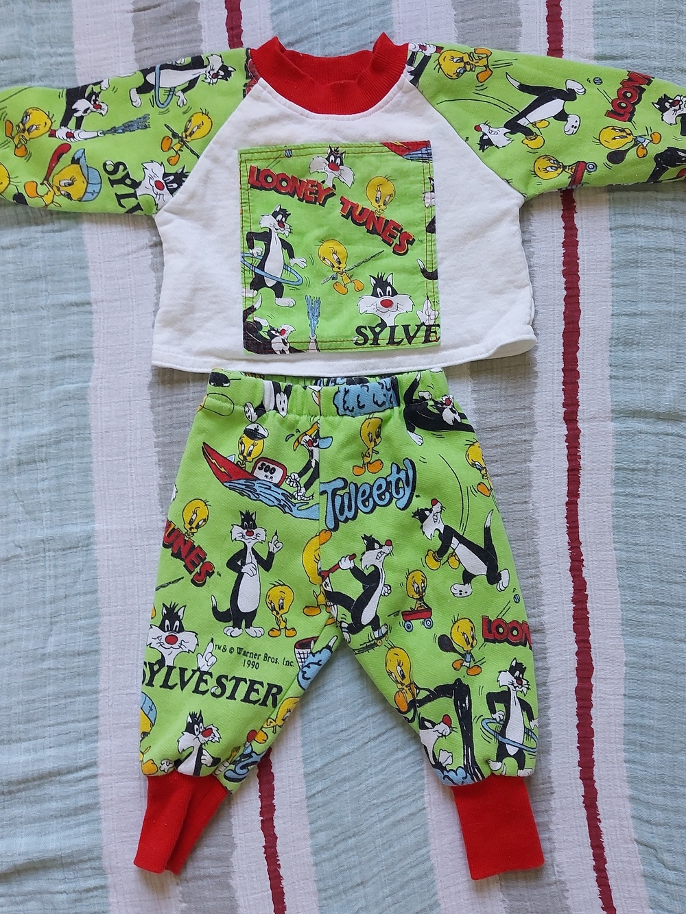 Vintage Looney Toones Kids Comfy Set